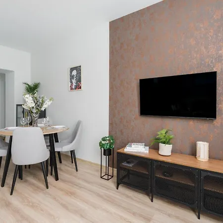 Hetmanska Business By Renters Apartament *